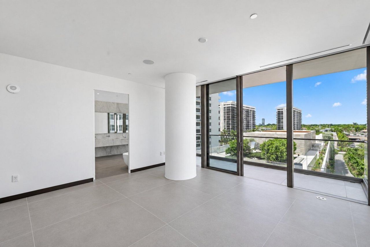 2000 S Ocean Drive, Unit 5A, Hallandale Beach, FL 33009 Photo