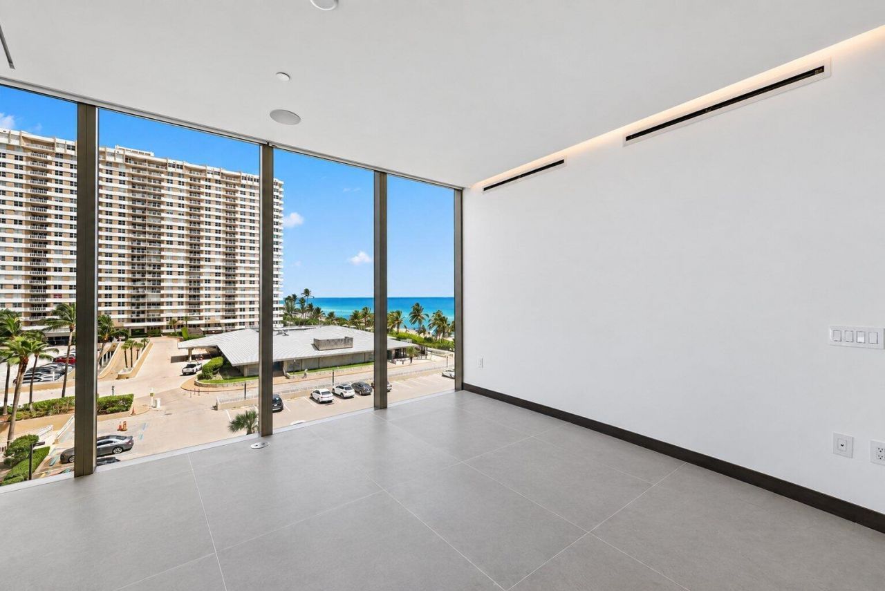 2000 S Ocean Drive, Unit 5A, Hallandale Beach, FL 33009 Photo