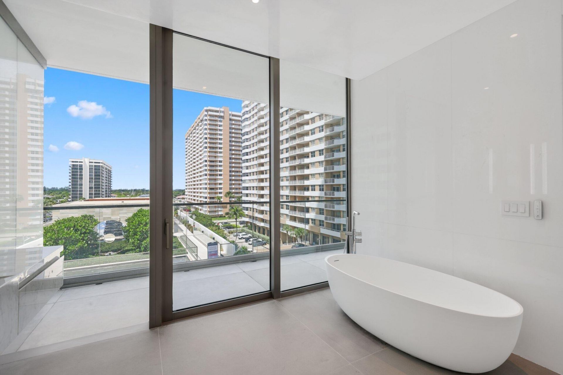 2000 S Ocean Drive, Unit 5A, Hallandale Beach, FL 33009 Photo