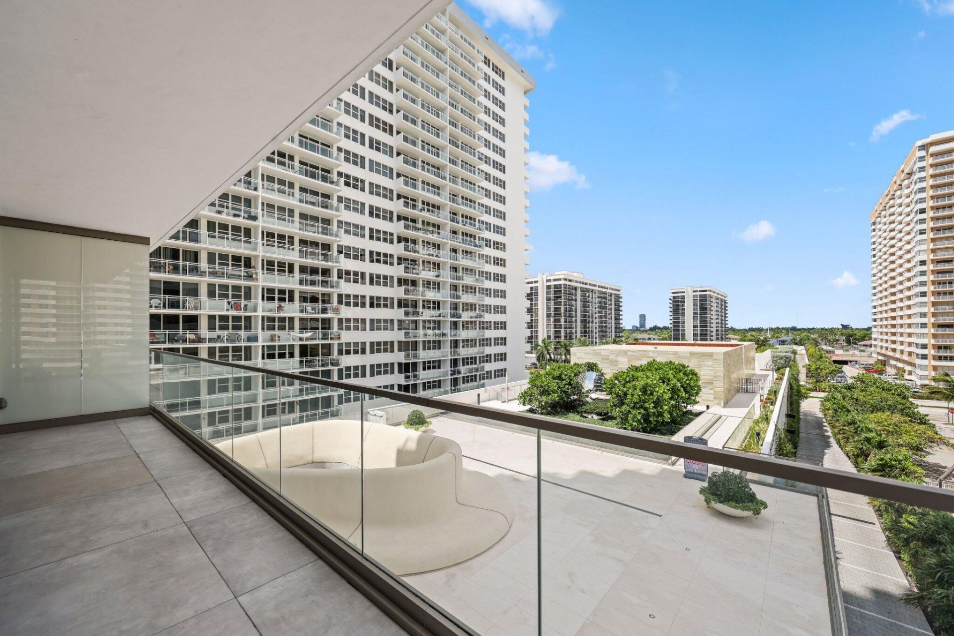 2000 S Ocean Drive, Unit 5A, Hallandale Beach, FL 33009 Photo