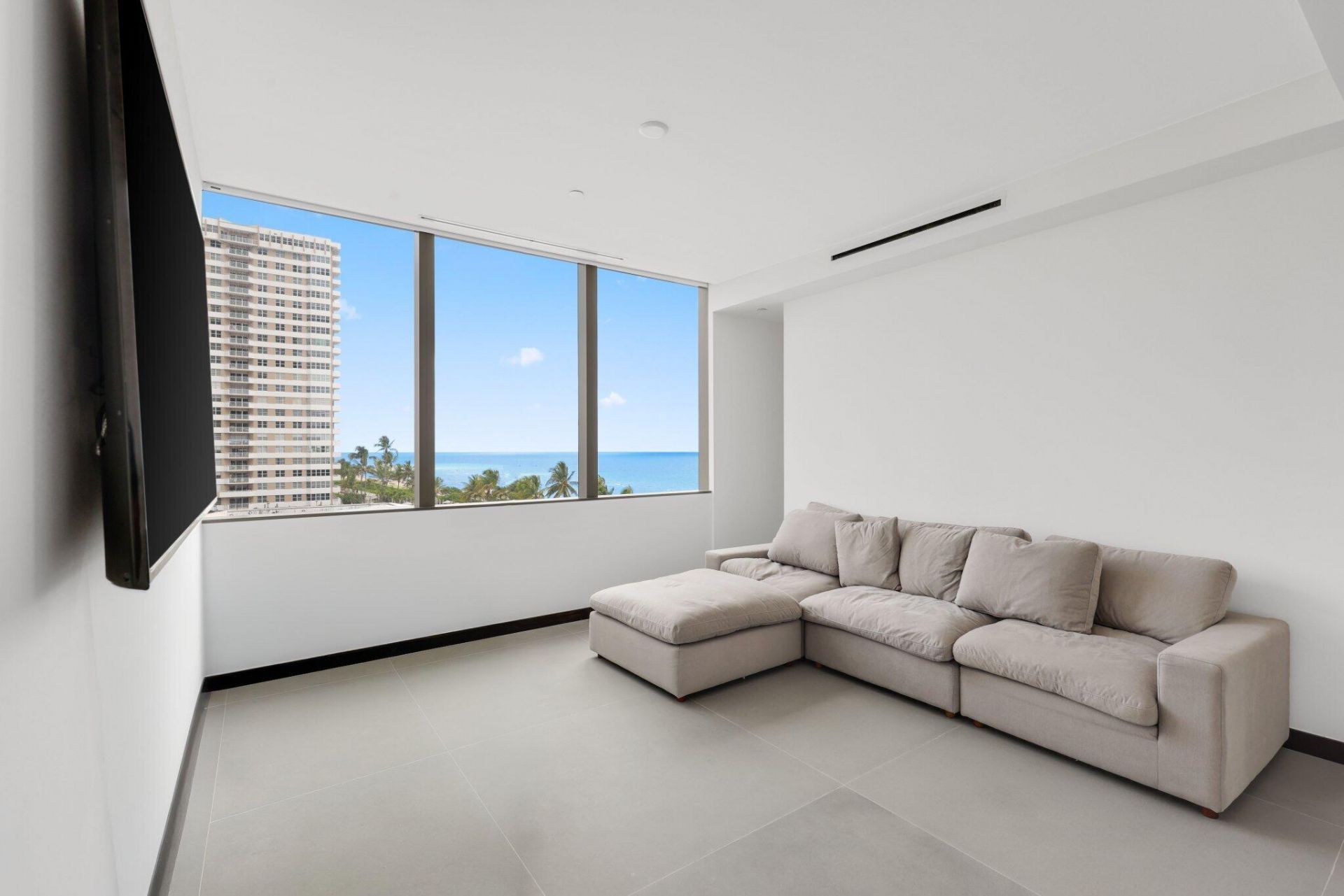 2000 S Ocean Drive, Unit 5A, Hallandale Beach, FL 33009 Photo