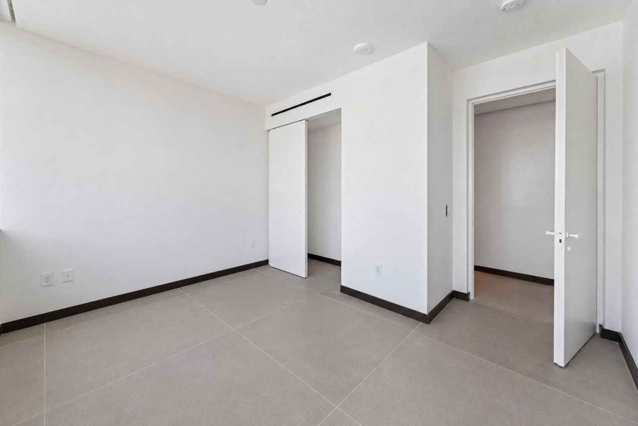 2000 S Ocean Drive, Unit 5A, Hallandale Beach, FL 33009 Photo