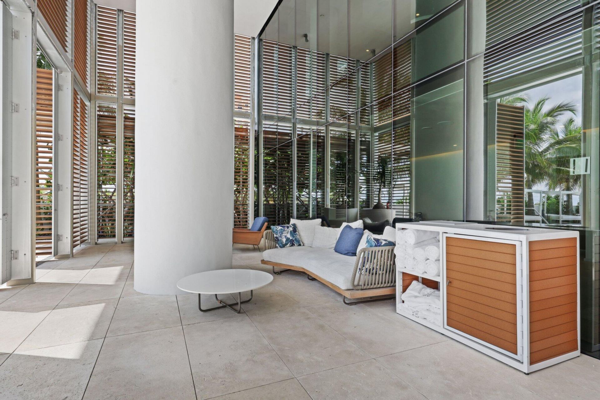 2000 S Ocean Drive, Unit 5A, Hallandale Beach, FL 33009 Photo