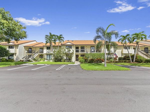 3385 Lucerne Park Drive, Greenacres, FL 33467