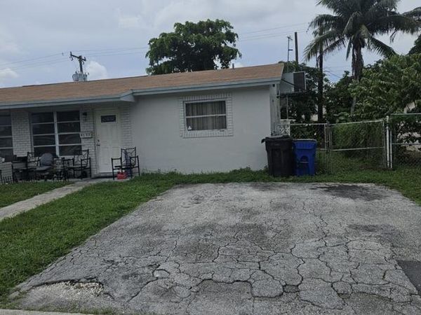 4133 NW 39th Avenue, Lauderdale Lakes, FL 33309