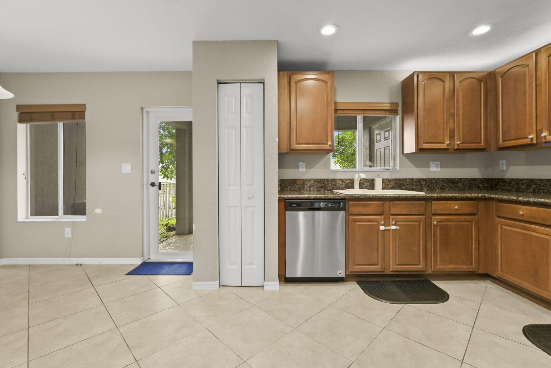 5963 Glasgow Way, Tamarac, FL 33321 Photo