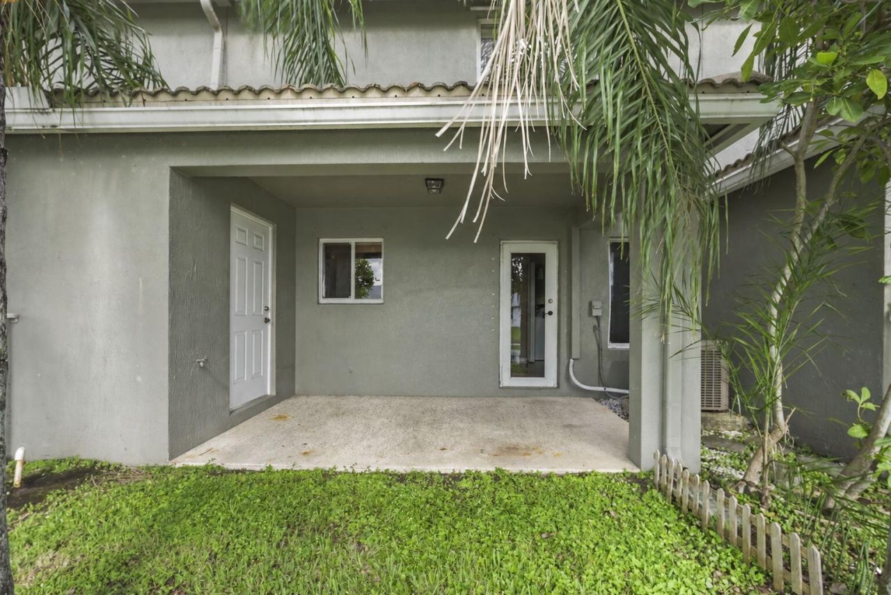 5963 Glasgow Way, Tamarac, FL 33321 Photo