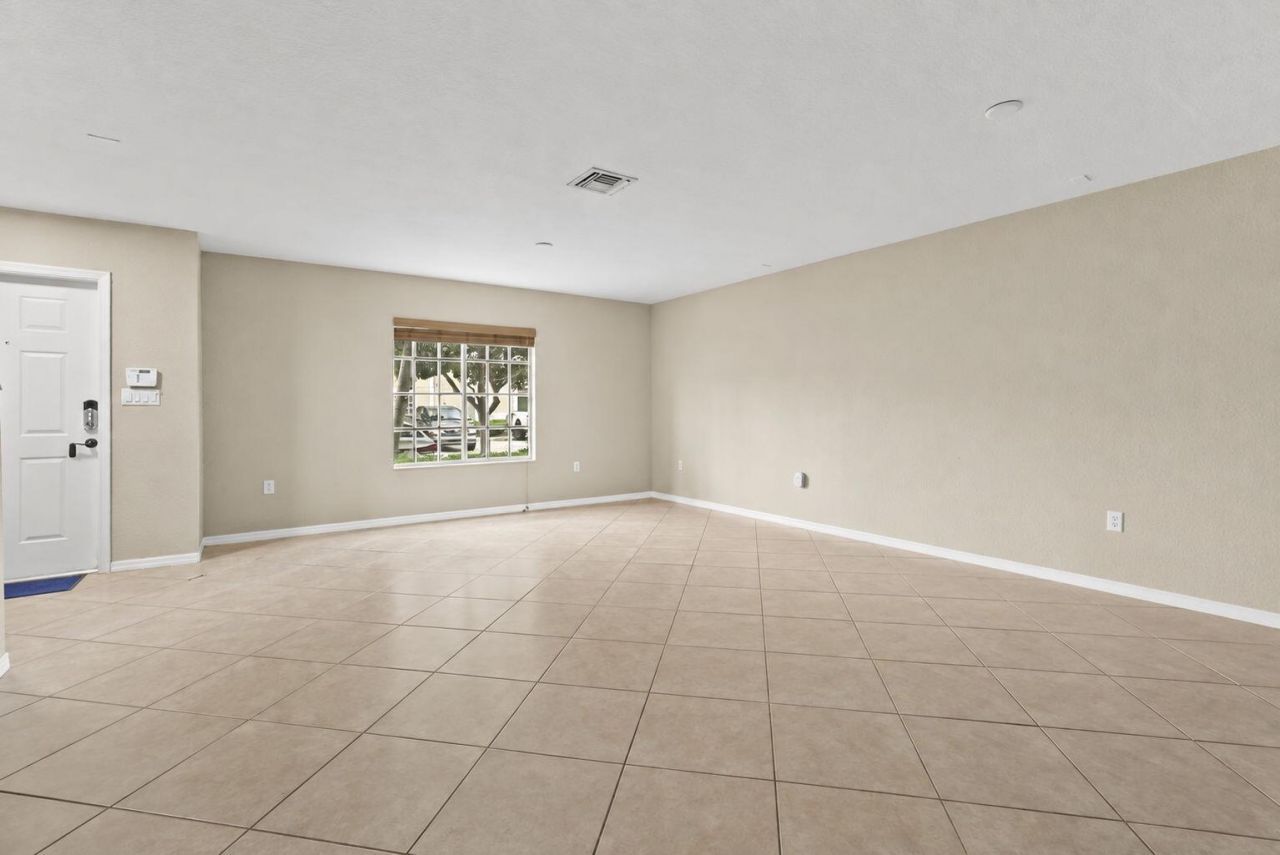 5963 Glasgow Way, Tamarac, FL 33321 Photo