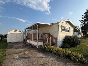 678 Robinson Road, Washington Court House, OH 43160