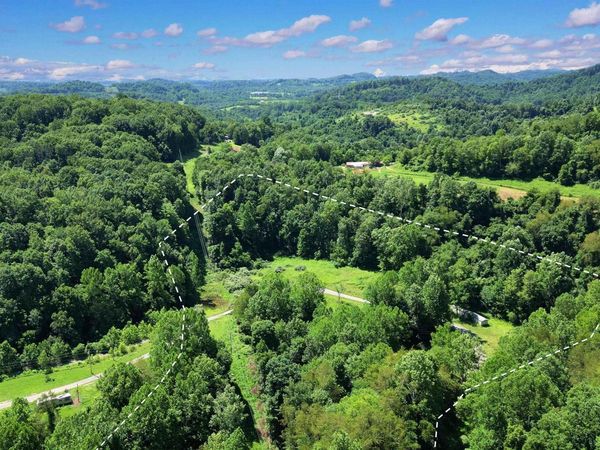 1334 Becky Town Road, Clarksburg, WV 26301
