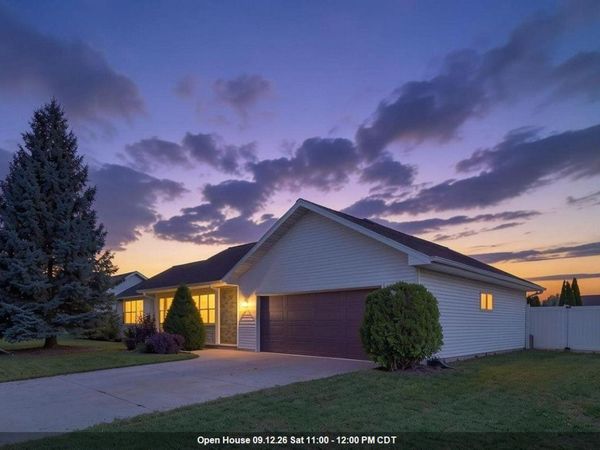 1756 LEMON LANE, De Pere, WI 54115