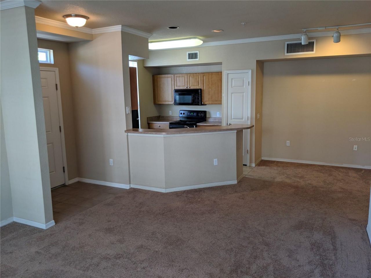 5570 Rosehill Road, Unit 102, Sarasota, FL 34233 Photo