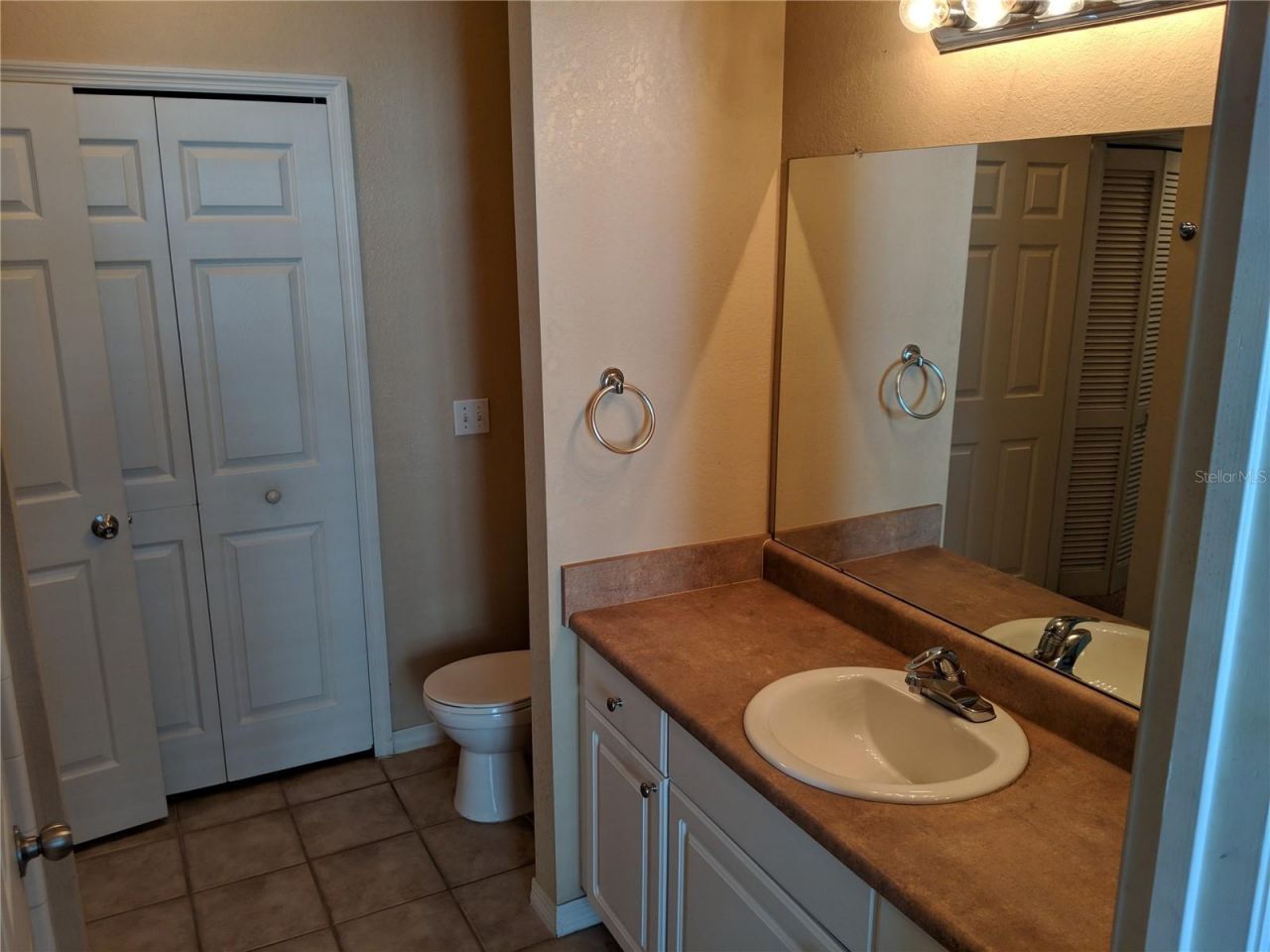 5570 Rosehill Road, Unit 102, Sarasota, FL 34233 Photo