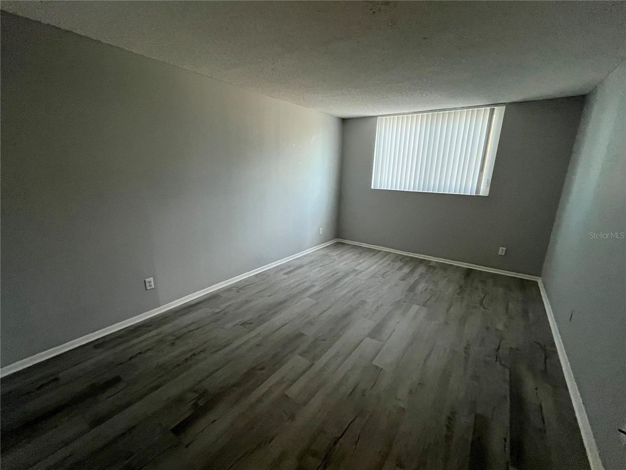 2700 Coconut Bay Lane, Unit 429 (2K), Sarasota, FL 34237 Photo