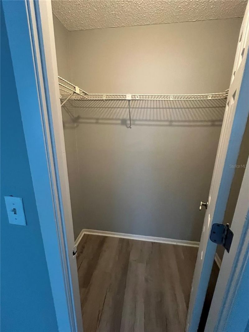 2700 Coconut Bay Lane, Unit 429 (2K), Sarasota, FL 34237 Photo