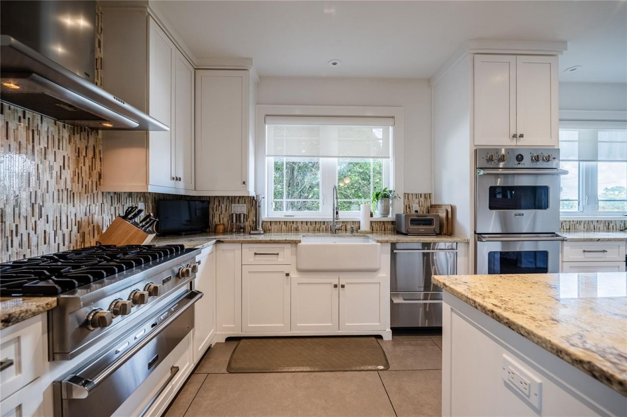 995 Lake Hollingsworth Drive, Lakeland, FL 33803 Photo