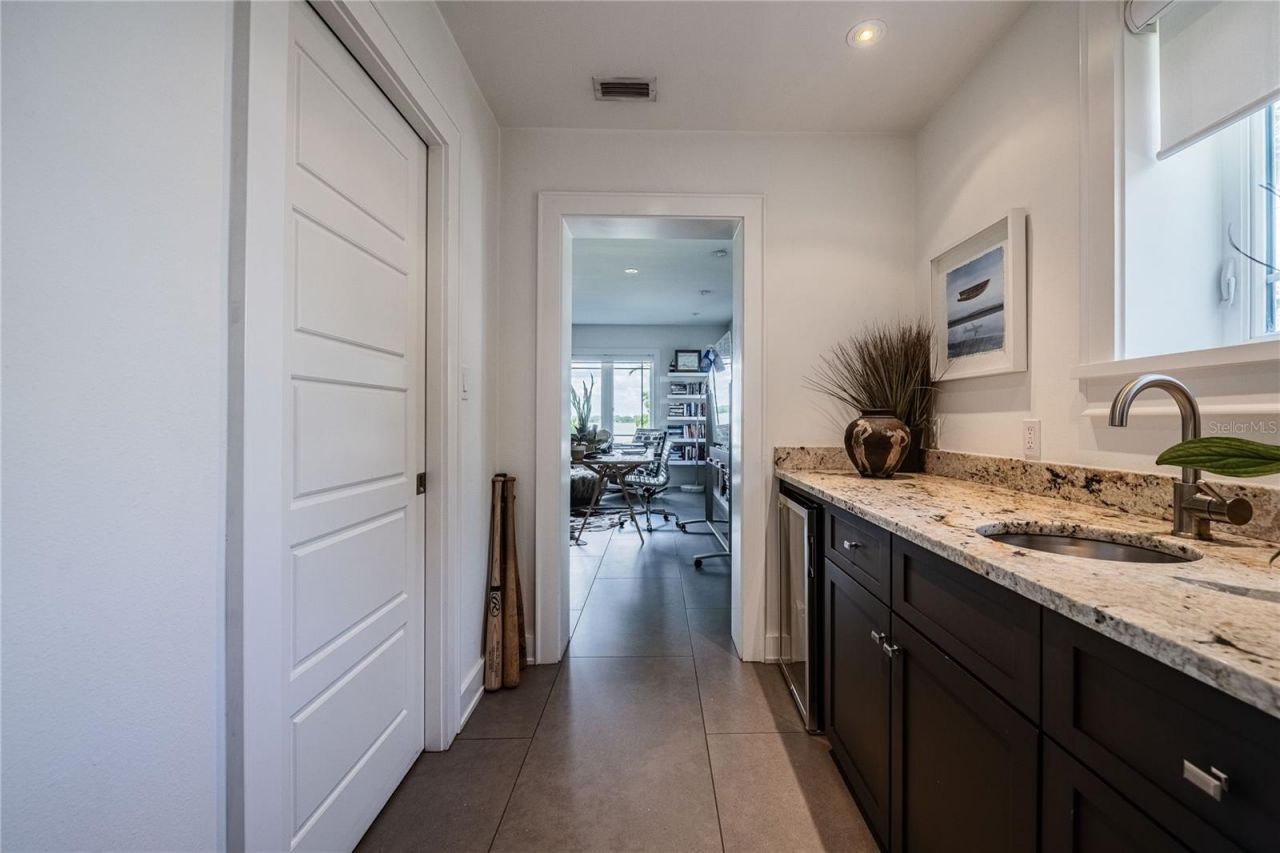 995 Lake Hollingsworth Drive, Lakeland, FL 33803 Photo