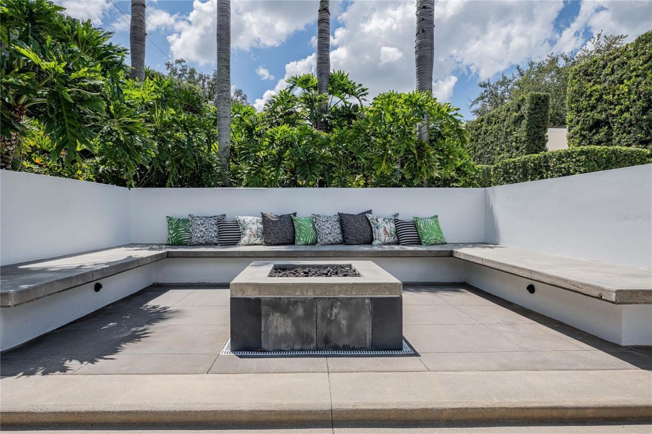 995 Lake Hollingsworth Drive, Lakeland, FL 33803 Photo