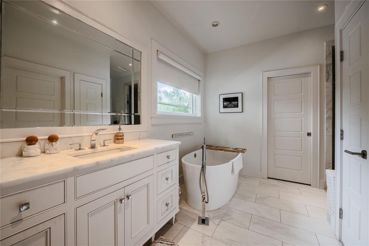 995 Lake Hollingsworth Drive, Lakeland, FL 33803 Photo