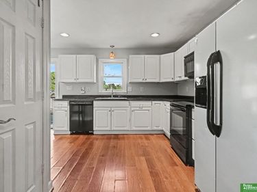 1805 S 55th Street, Omaha, NE 68106