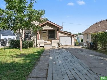 1805 S 55th Street, Omaha, NE 68106