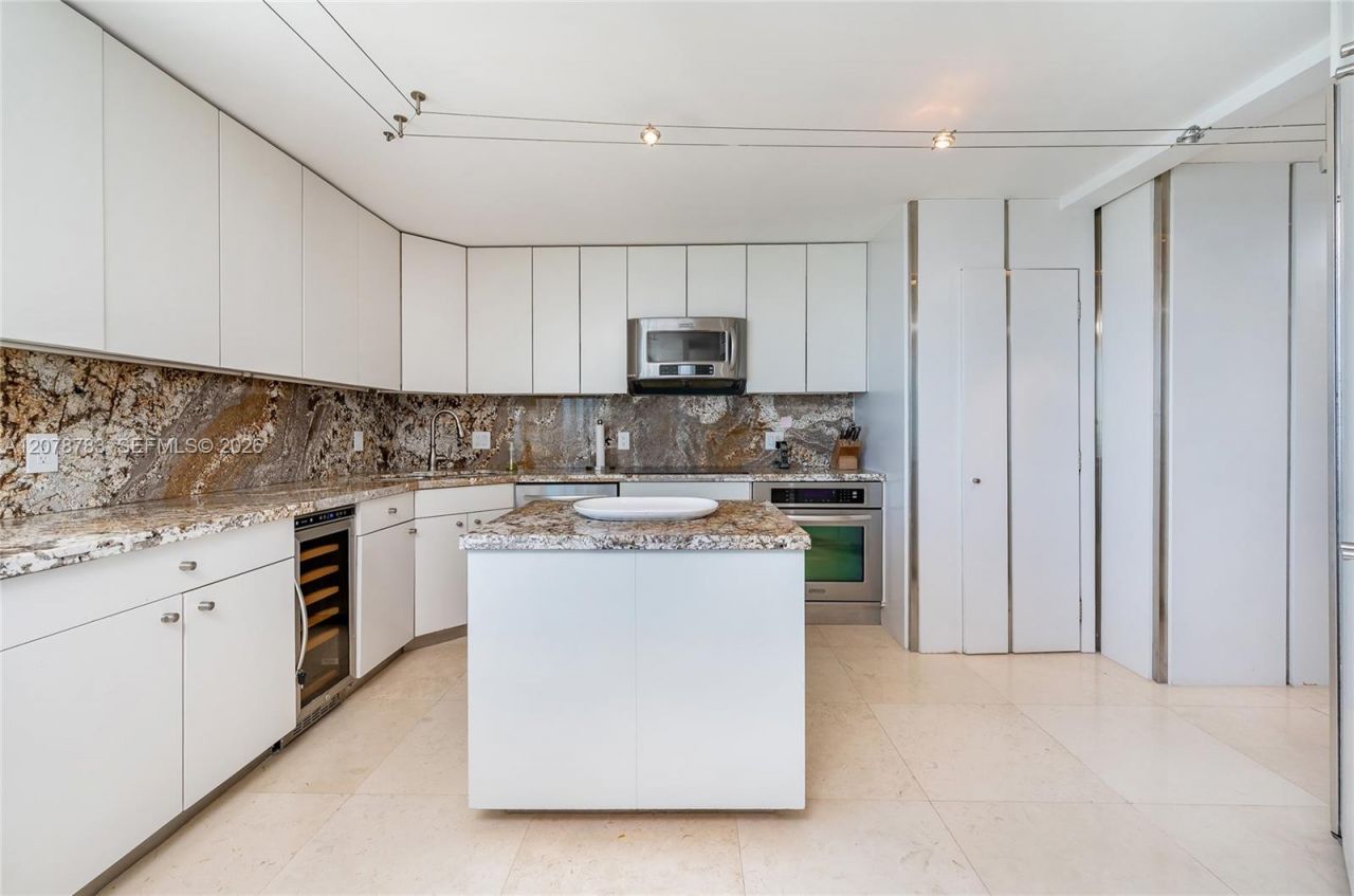 613 Ocean Dr, Unit 7C, Key Biscayne, FL 33149 Photo