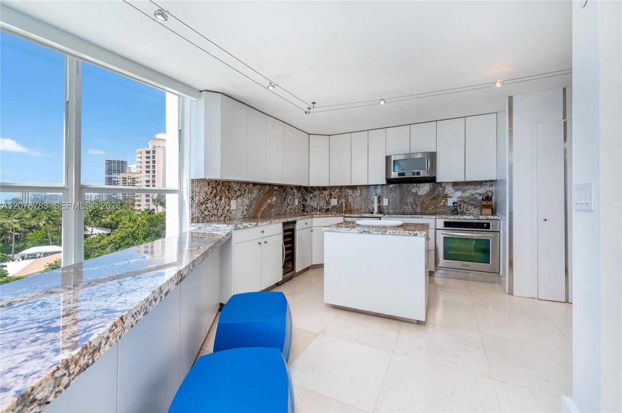 613 Ocean Dr, Unit 7C, Key Biscayne, FL 33149 Photo
