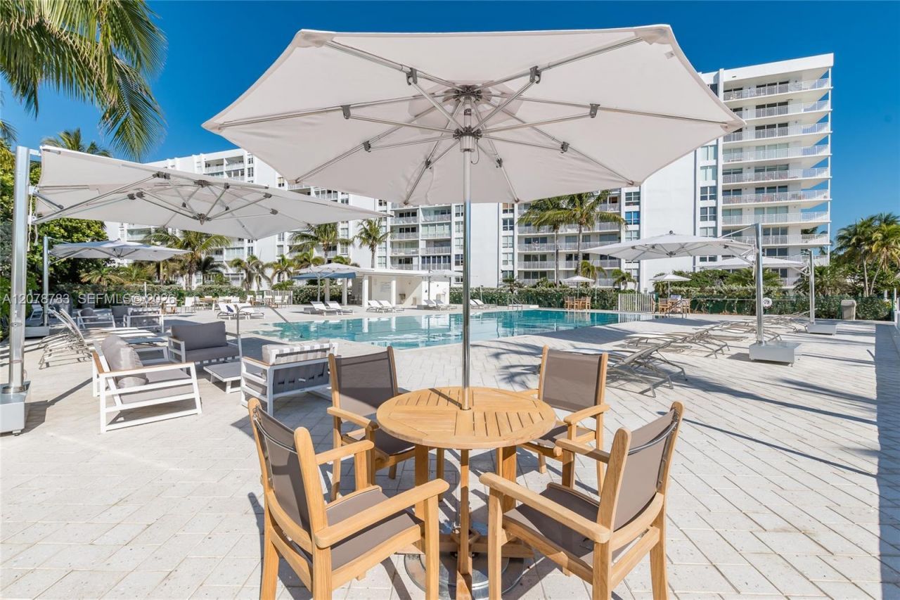 613 Ocean Dr, Unit 7C, Key Biscayne, FL 33149 Photo