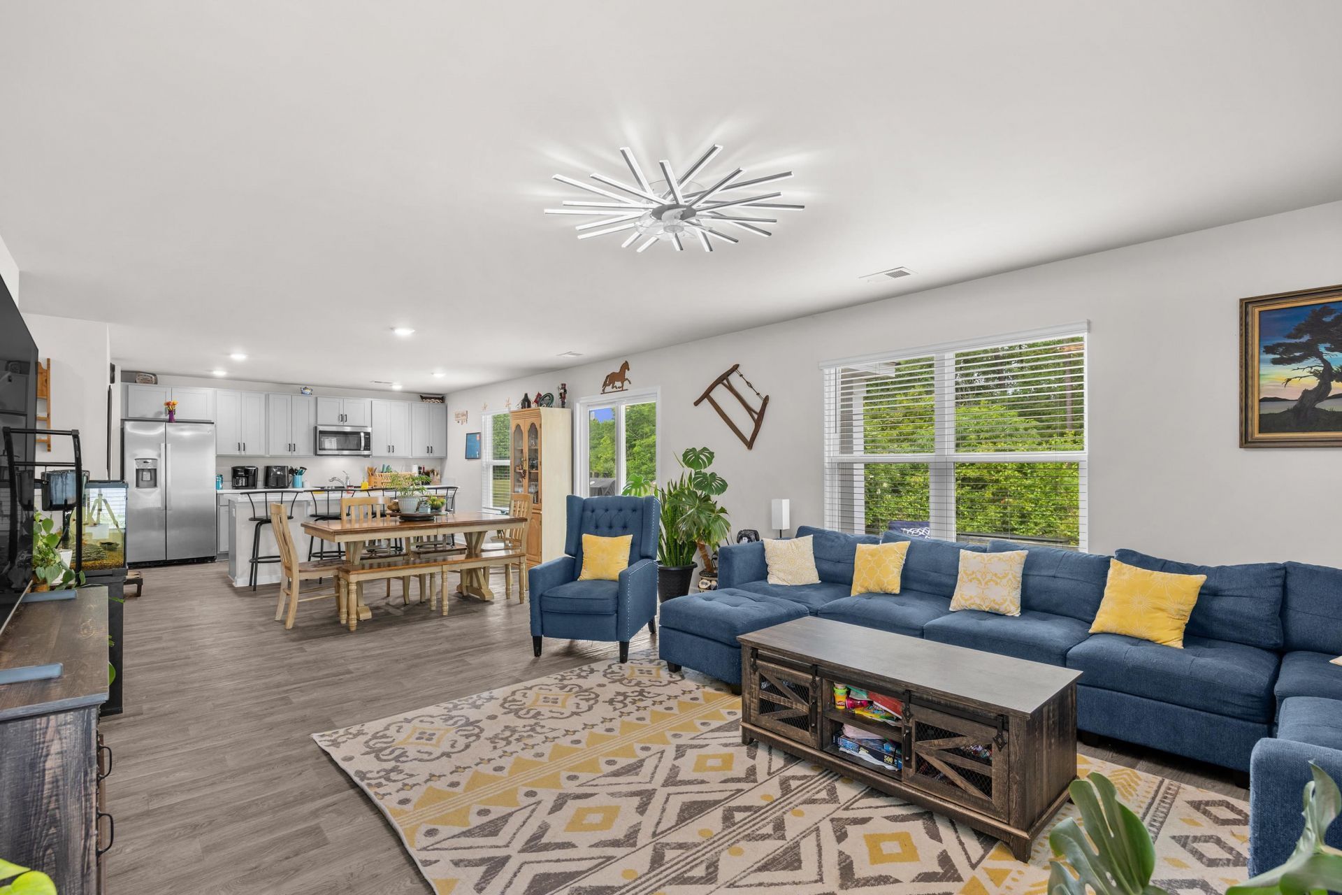 154 Brittmore Park Pl. Photo 6