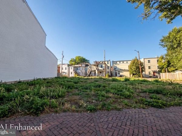 1618 SWATARA STREET, HARRISBURG, PA 17104