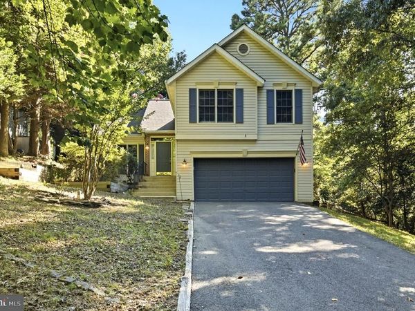427 LESSIN DRIVE, LUSBY, MD 20657