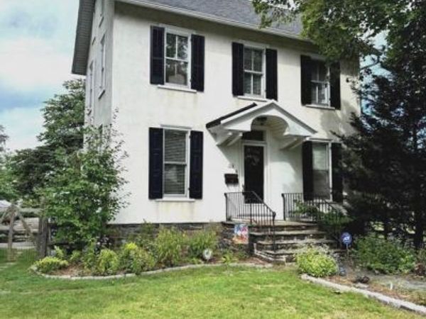 176 N AMBLER STREET, QUAKERTOWN, PA 18951