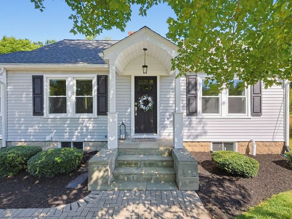 191 Whitins Rd, Sutton, MA 01590