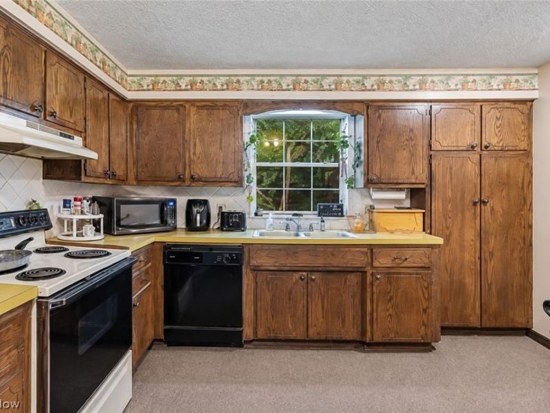 3807-3811 Edgepark Drive, Akron, OH 44319 Photo 28