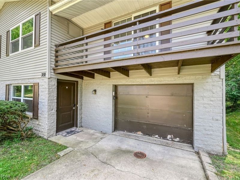 3807-3811 Edgepark Drive, Akron, OH 44319 Photo 4