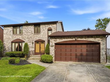 171 Sprucewood, Buffalo, NY 14221