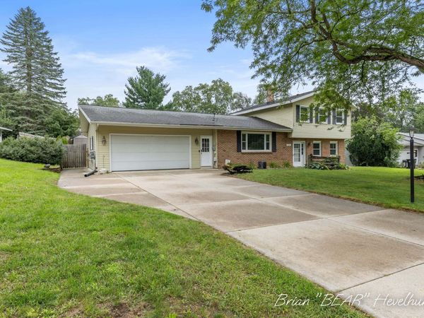 7984 Ronson Avenue, Jenison, MI 49428
