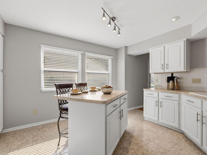 3992 Silverglade Court, Columbus, OH 43230 Photo 14