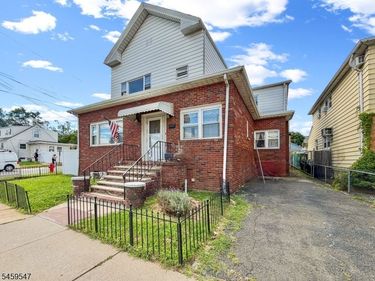 733 Schuyler Ave, Lyndhurst, NJ 07071