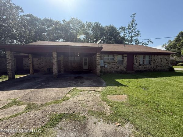 4848 Saphire Avenue, Moss Point, MS 39563