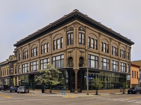 914 S 8th STREET #Suite 3, Manitowoc, WI 54220