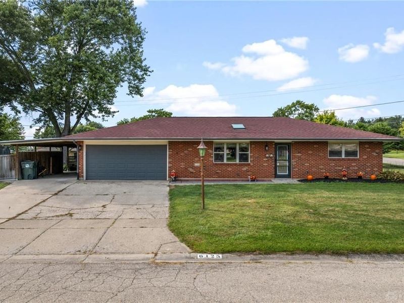 6125 Imperial Hills Drive, Butler Township, OH 45414 Photo 2