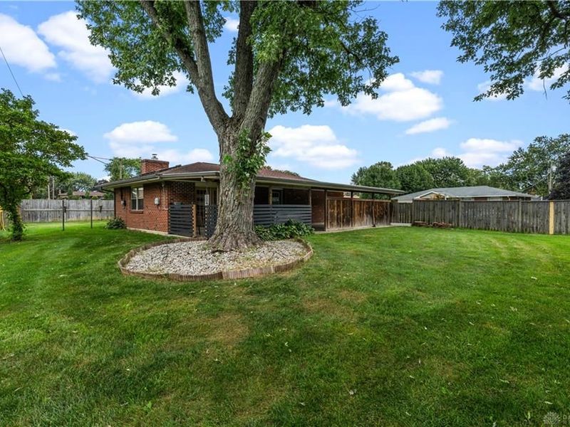 6125 Imperial Hills Drive, Butler Township, OH 45414 Photo 8