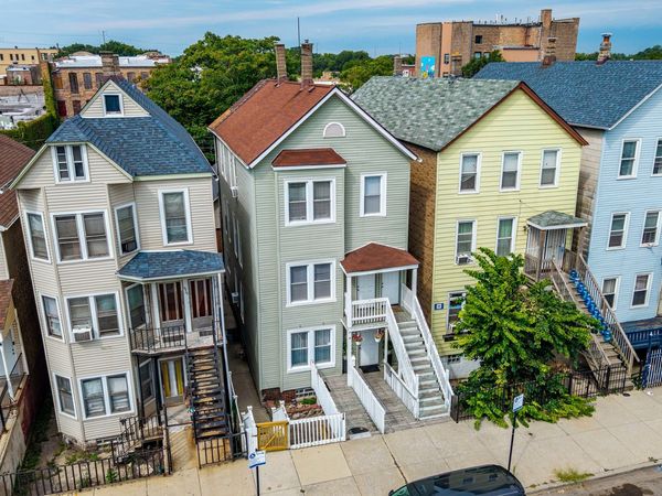 9018 S HOUSTON Avenue, Chicago, IL 60617