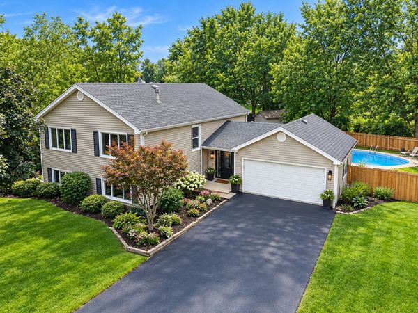 805 Indigo Court , Lake Zurich, IL 60047