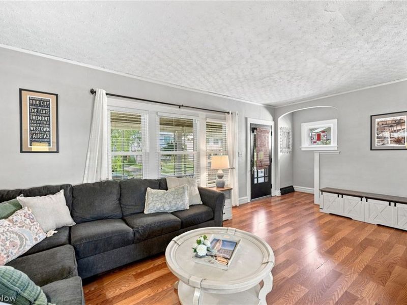 2069 Marlowe Avenue, Lakewood, OH 44107 Photo 2