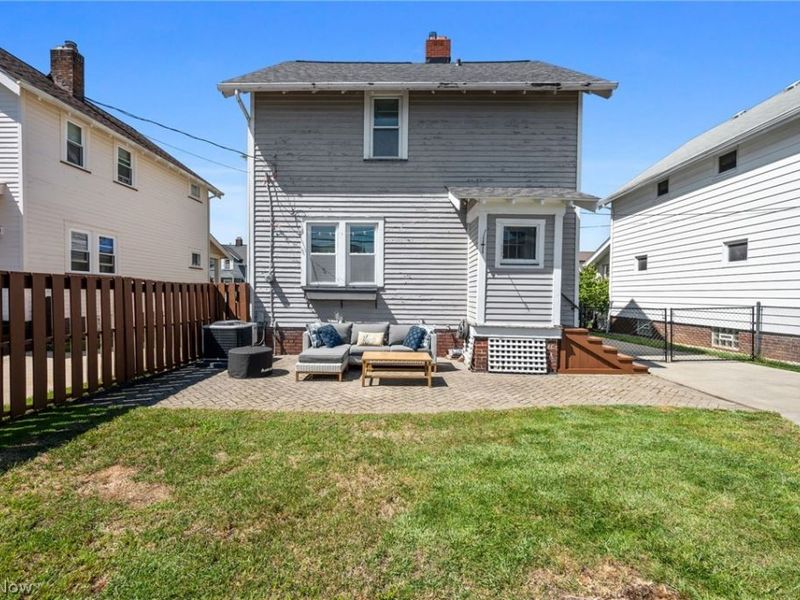 2069 Marlowe Avenue, Lakewood, OH 44107 Photo 32
