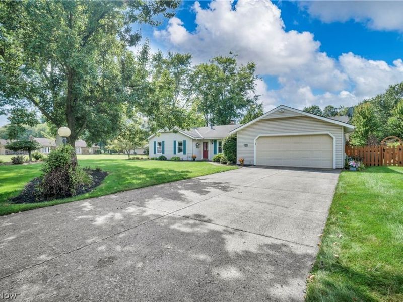 4914 Meadow Moss Lane, North Ridgeville, OH 44039 Photo 4