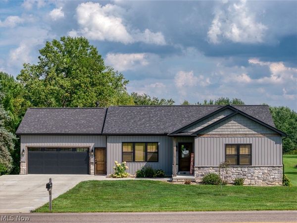 5272 California Avenue , Louisville, OH 44641