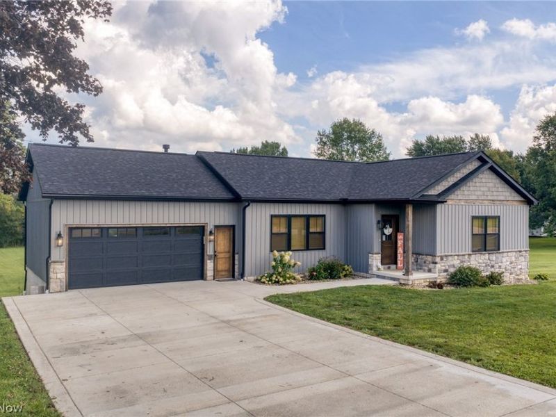 5272 California Avenue, Louisville, OH 44641 Photo 2